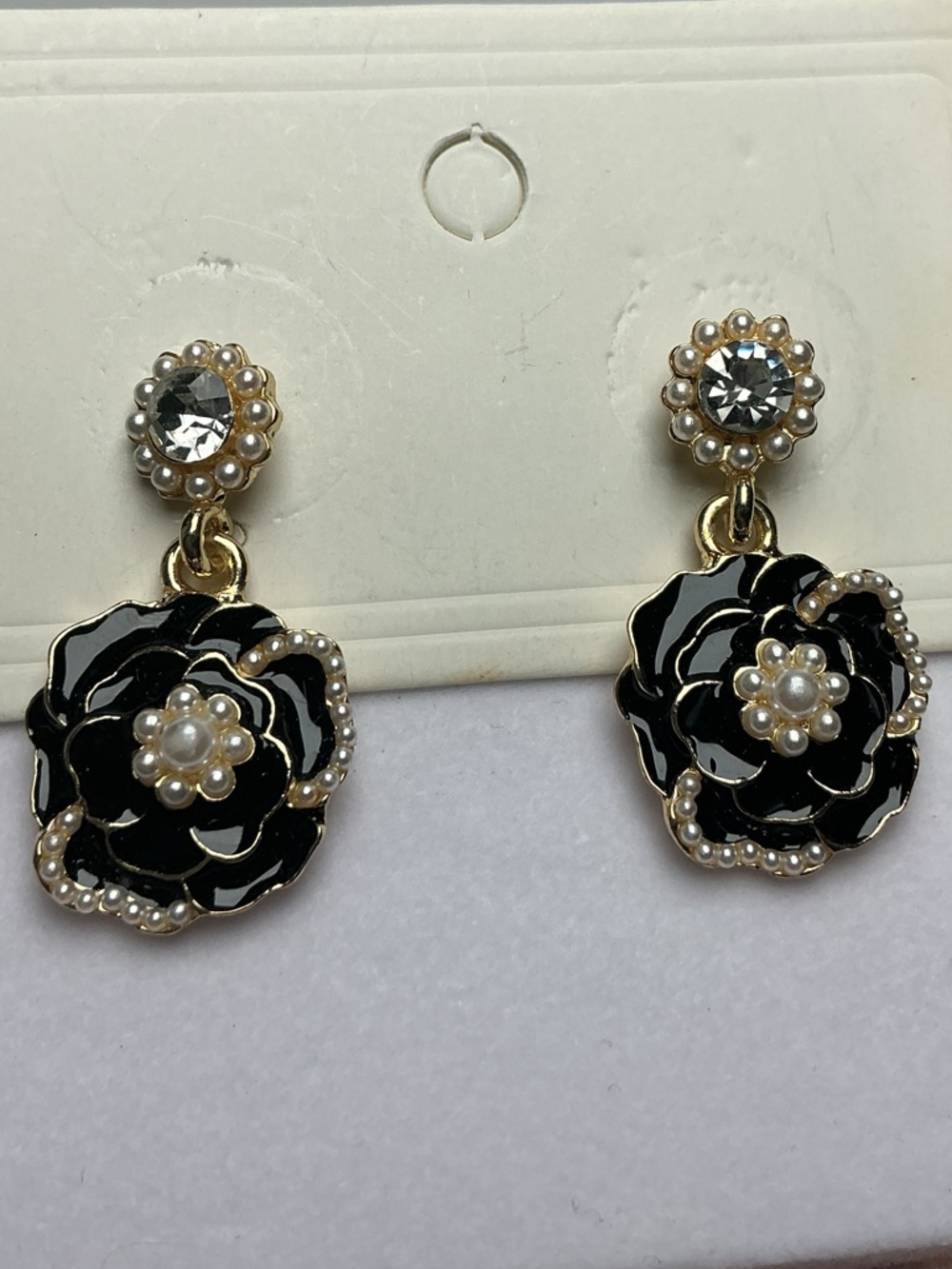 🖤Goldtone Black Camellia Rose post Drop Earrings